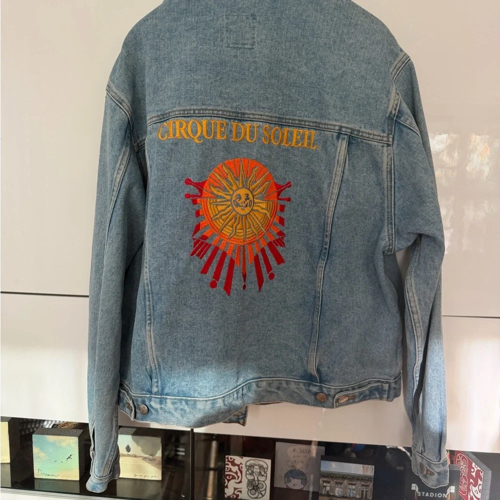 CIRQUE DU SOLEIL 90s Vintage Denim Jacket, Made in Canada - Picture 3 of 5
